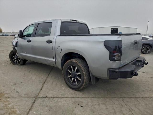 Toyota Tundra Crewmax Sr5 Image 6
