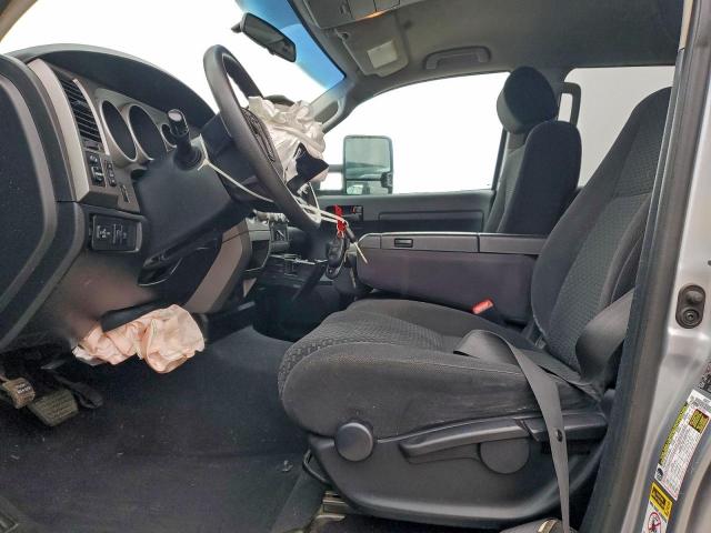 Toyota Tundra Crewmax Sr5 Image 4