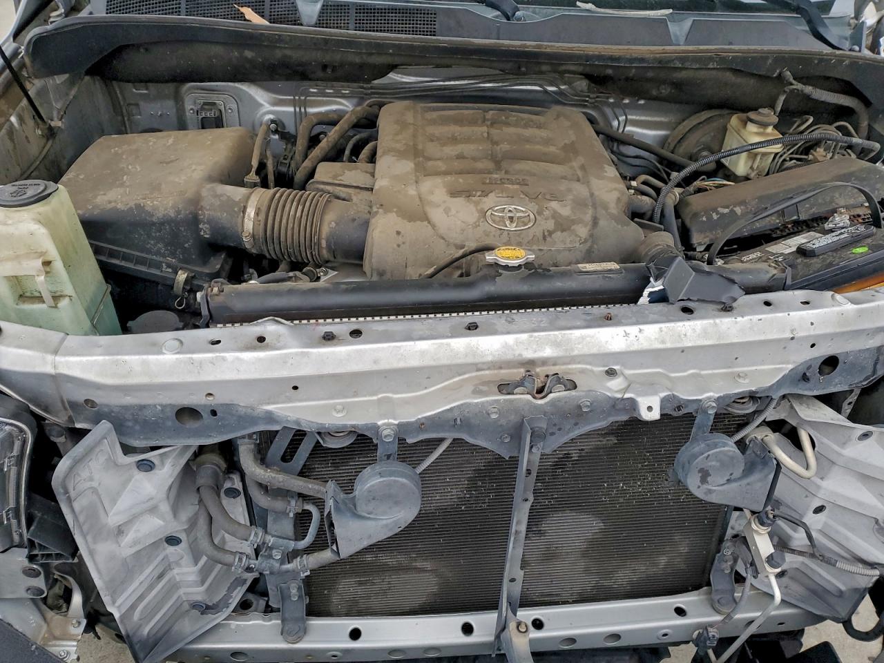 Toyota Tundra Crewmax Sr5 Image 2