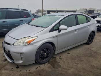  Salvage Toyota Prius