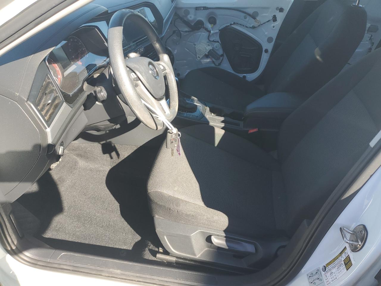 Volkswagen Jetta S Image 8