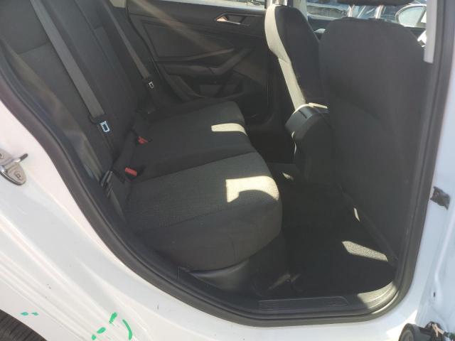 Volkswagen Jetta S Image 11