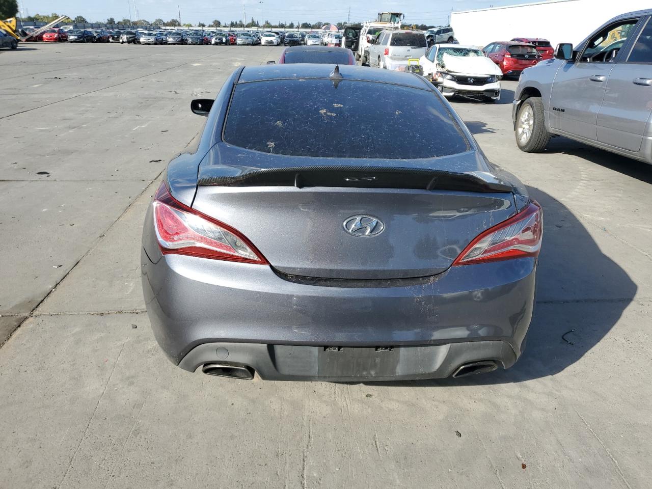 Hyundai Genesis 2.0t Image 5