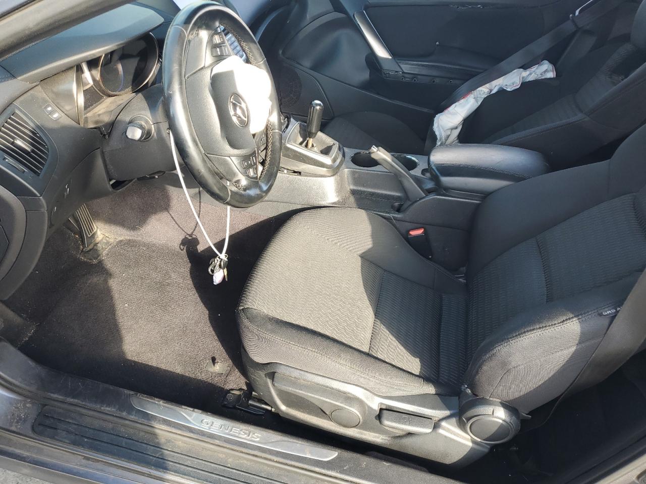 Hyundai Genesis 2.0t Image 9