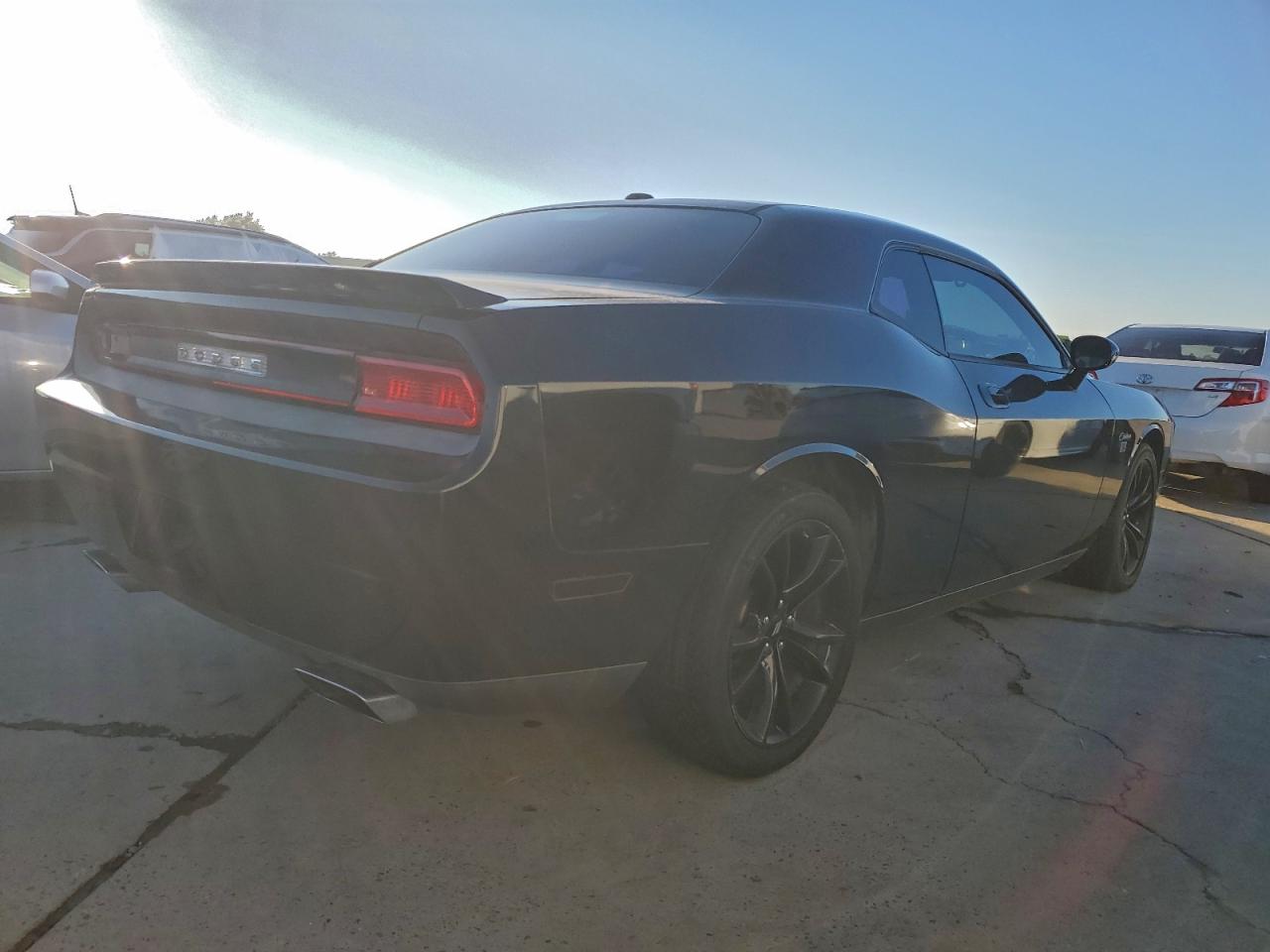 Dodge Challenger R/t Image 2