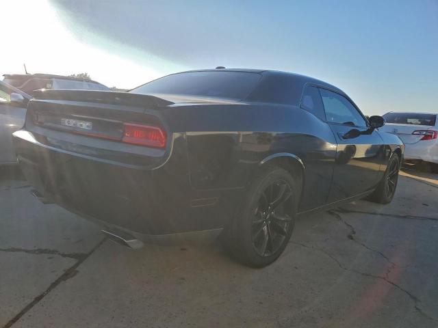 Dodge Challenger R/t Image 2