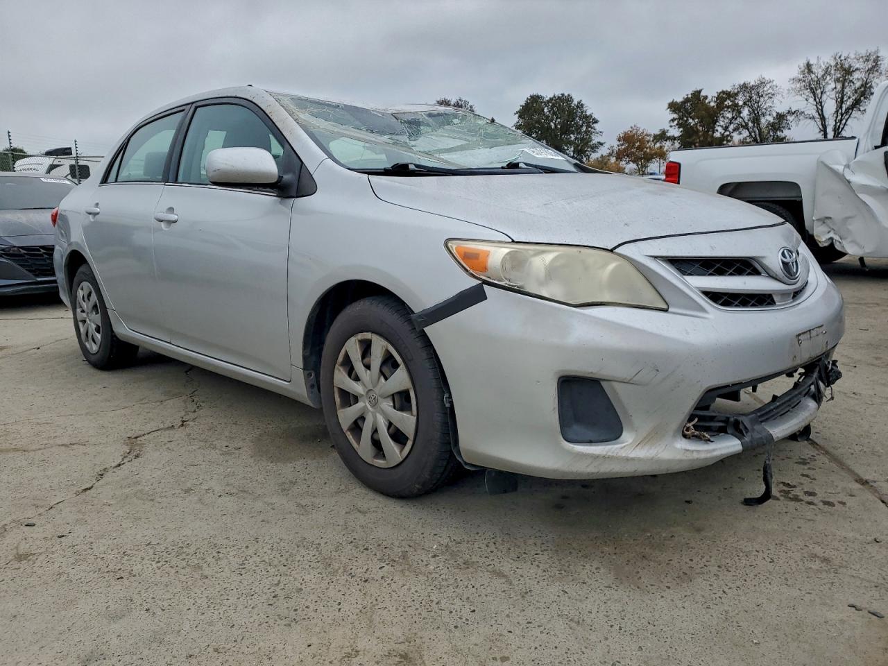 Toyota Corolla Base Image 5