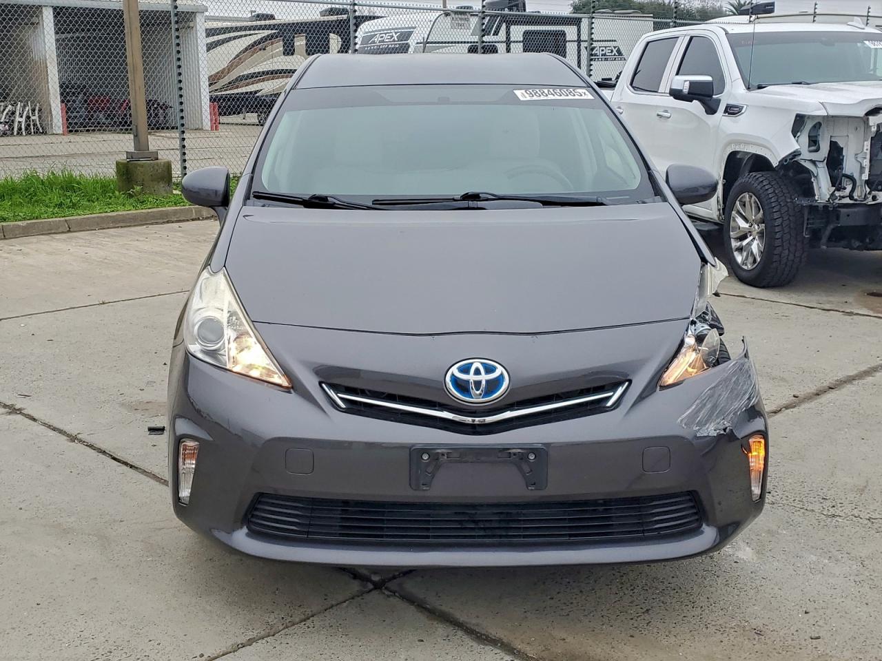 Toyota Prius Image 10