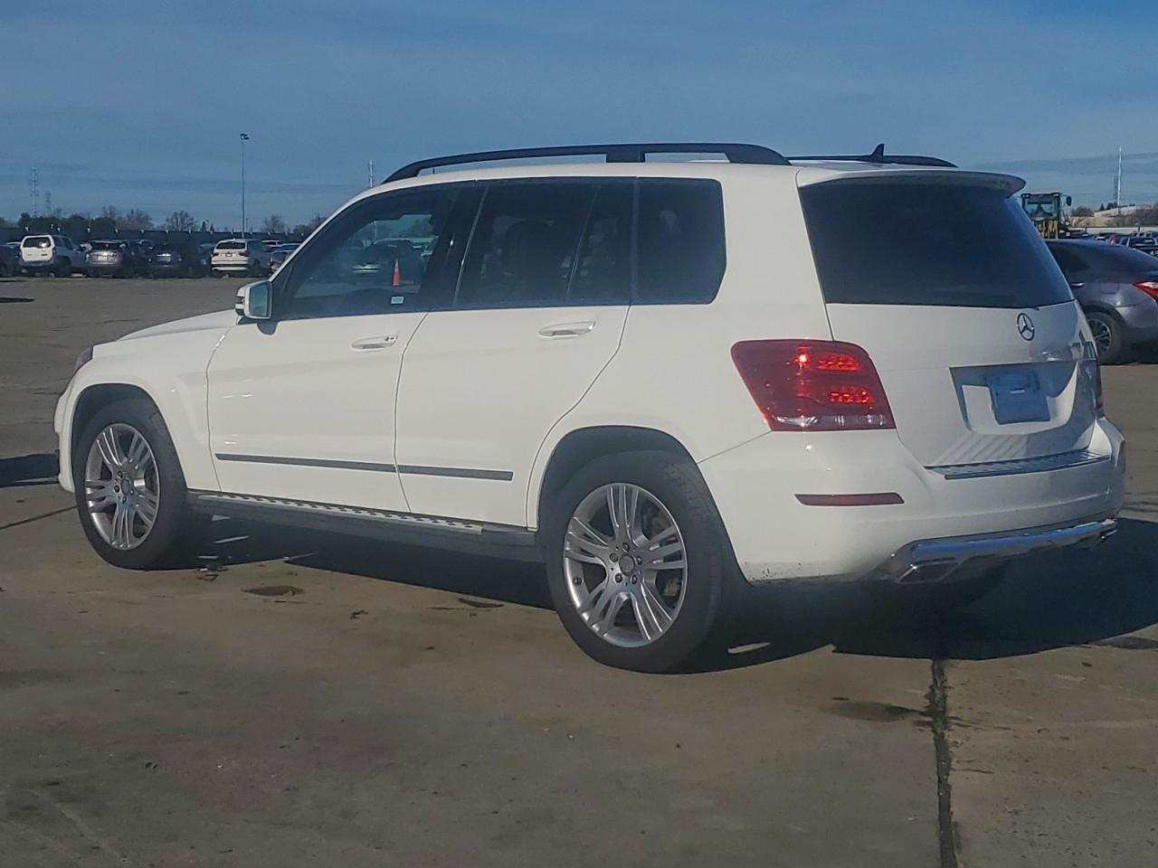 Mercedes-Benz GLK 350 Image 6