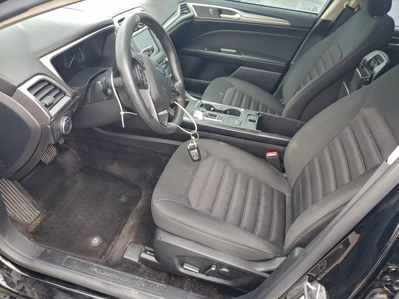 Ford Fusion Se Image 10