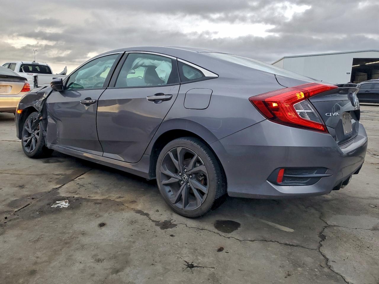 Honda Civic Sport Image 2