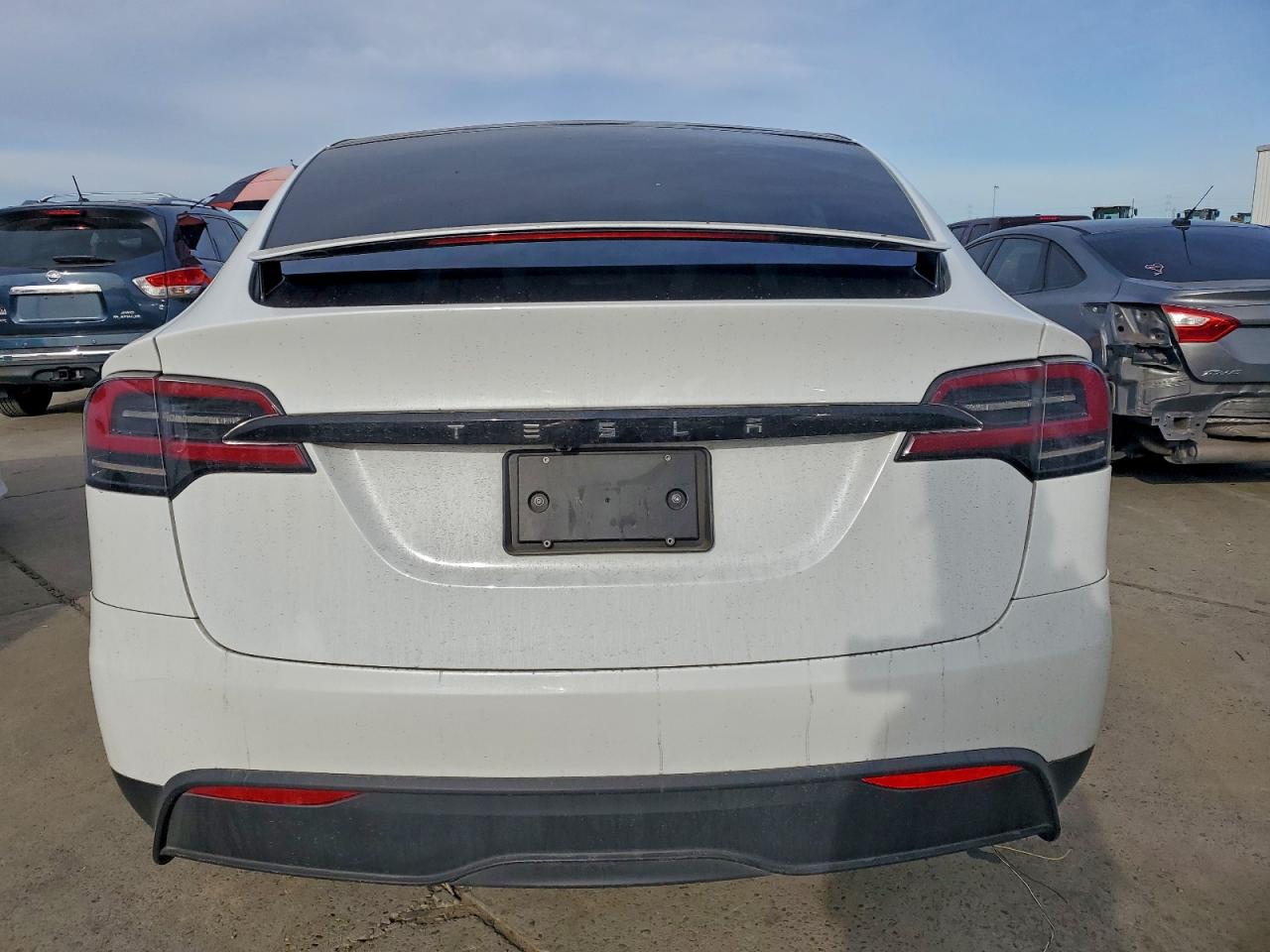 Tesla Model X Image 4