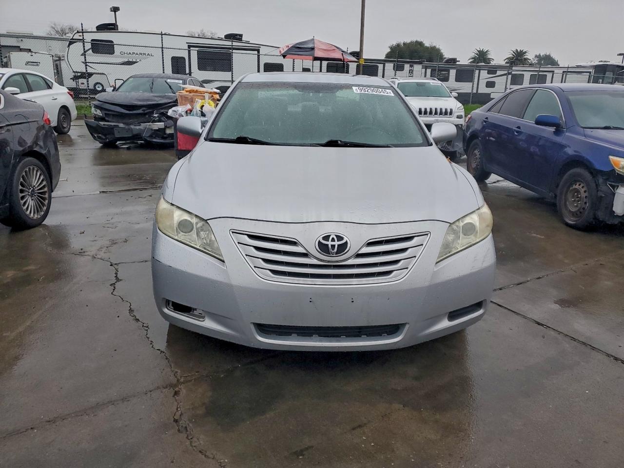 Toyota Camry Ce Image 2