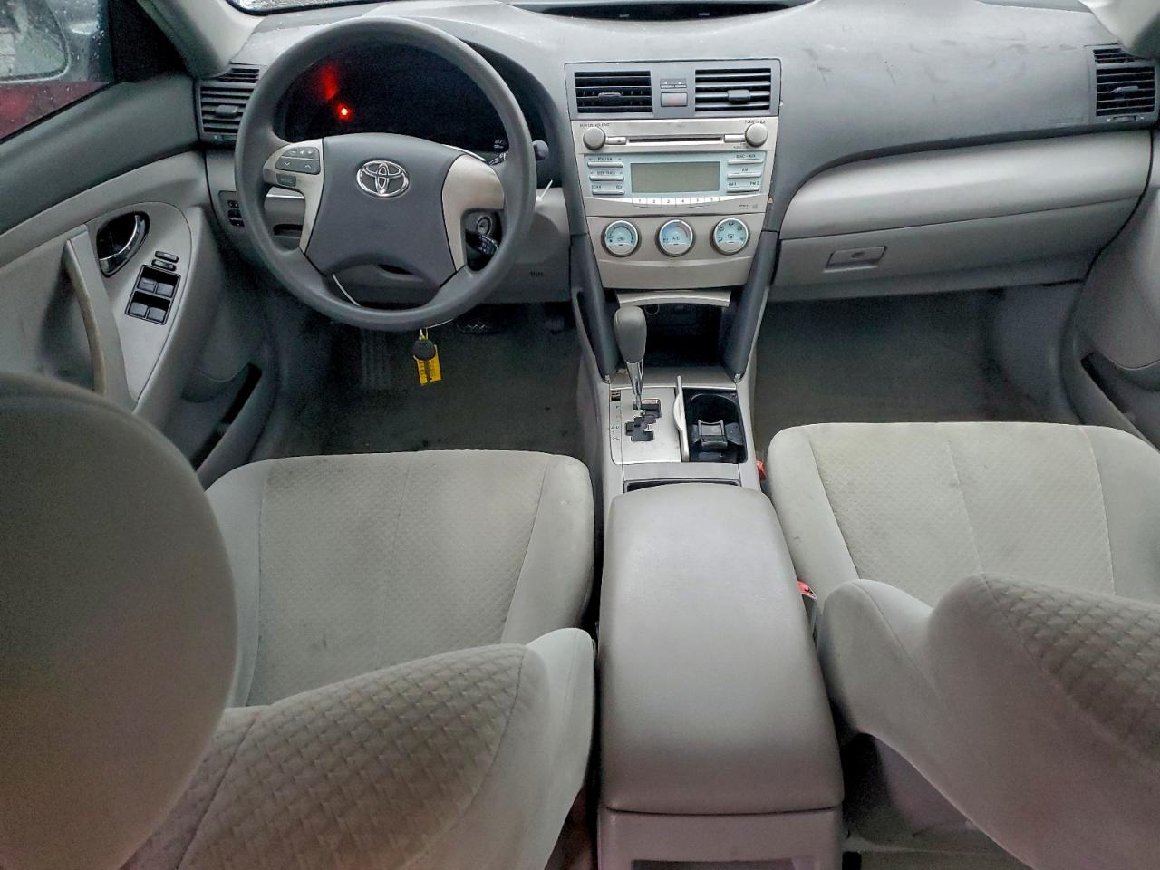 Toyota Camry Ce Image 10