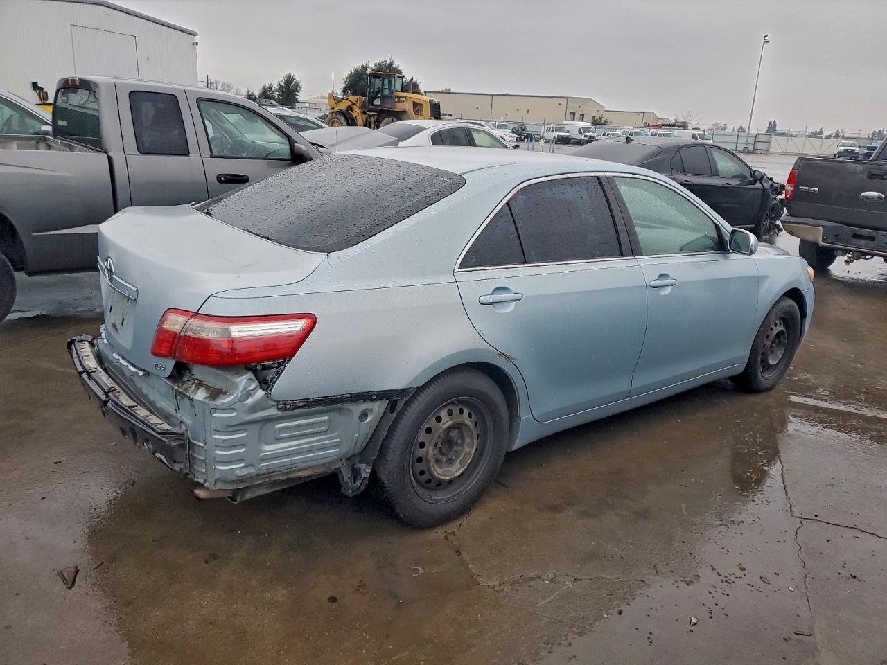 Toyota Camry Base Image 4