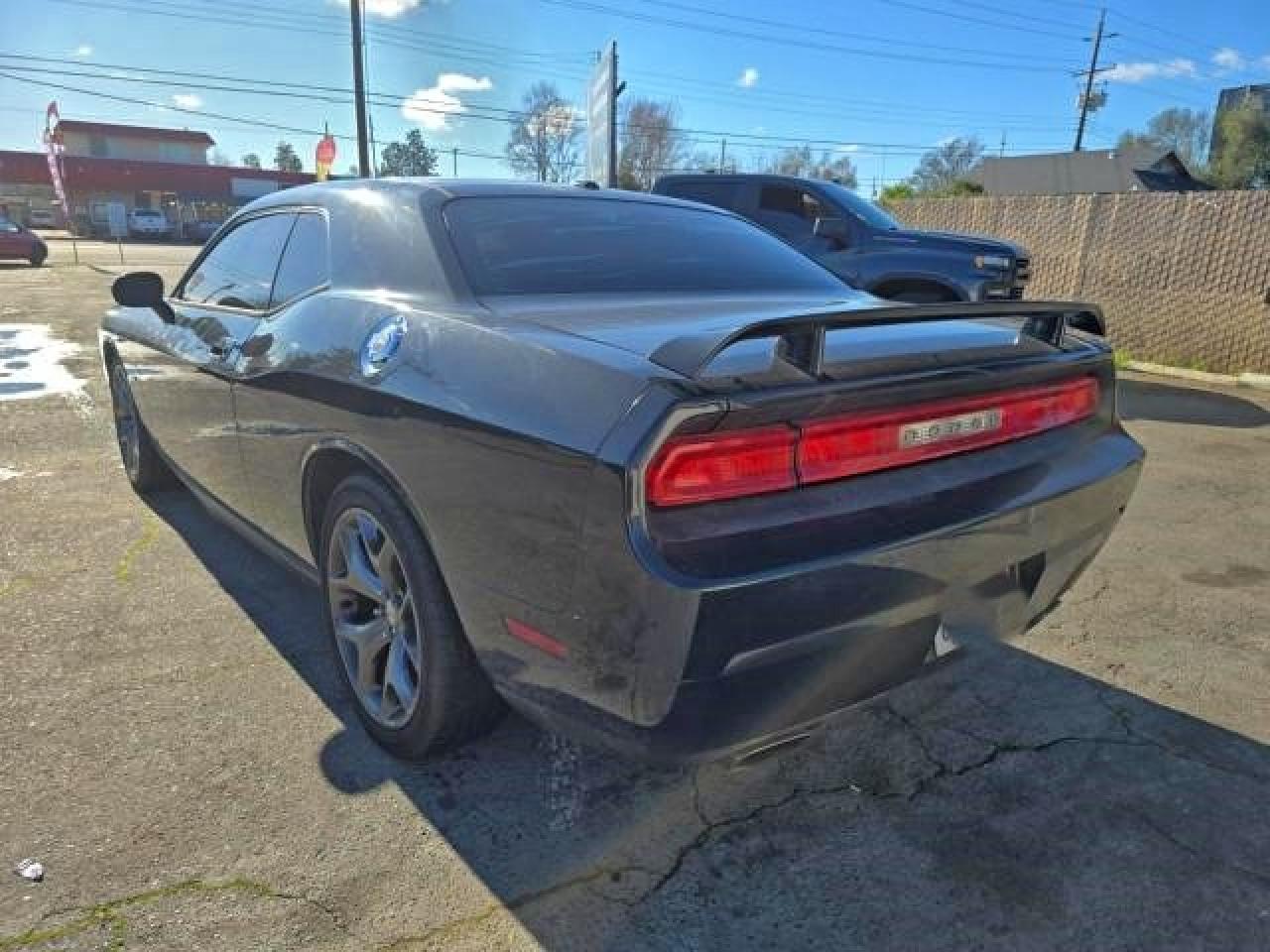 Dodge Challenger R/t Image 3