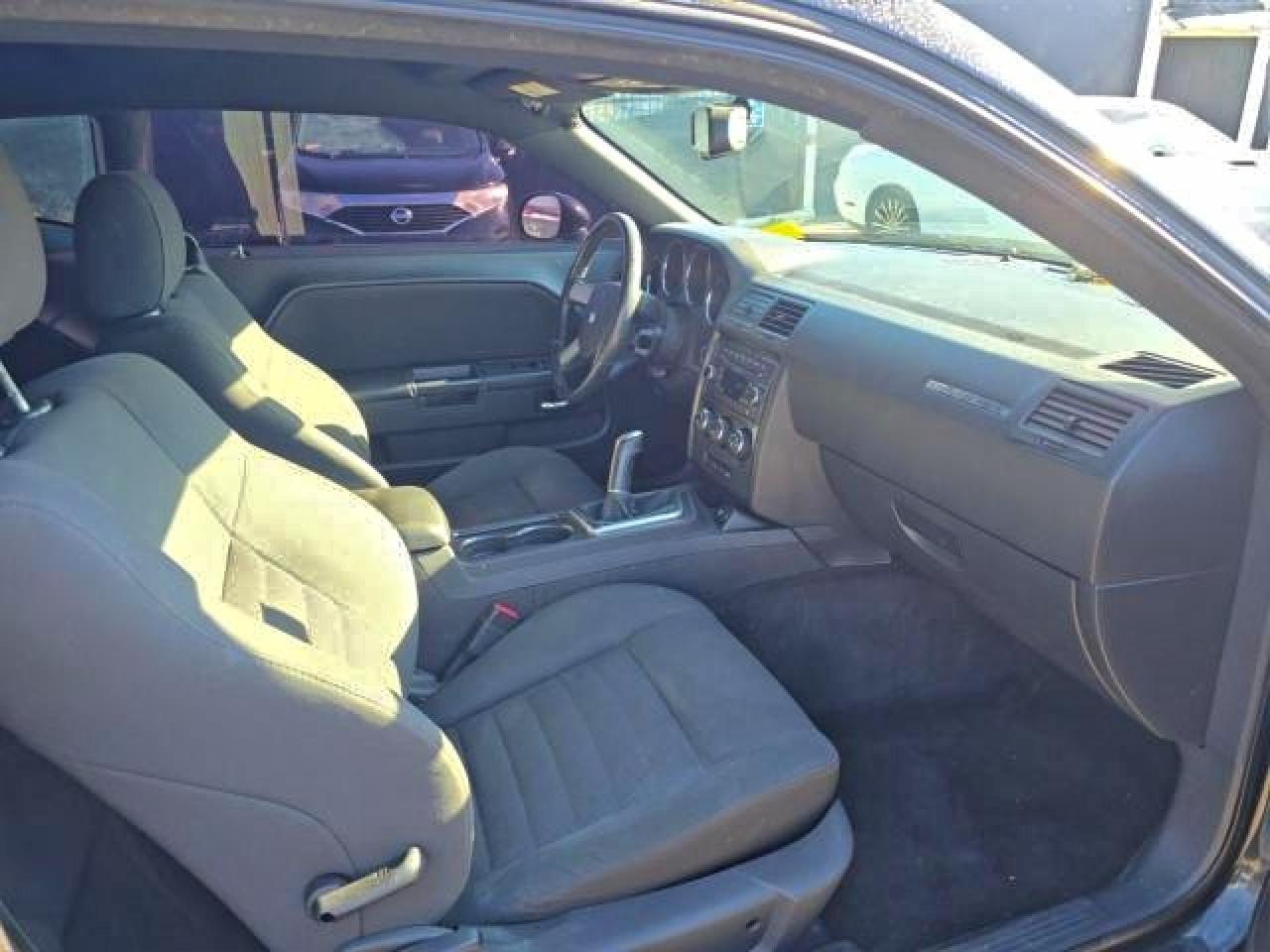 Dodge Challenger R/t Image 11