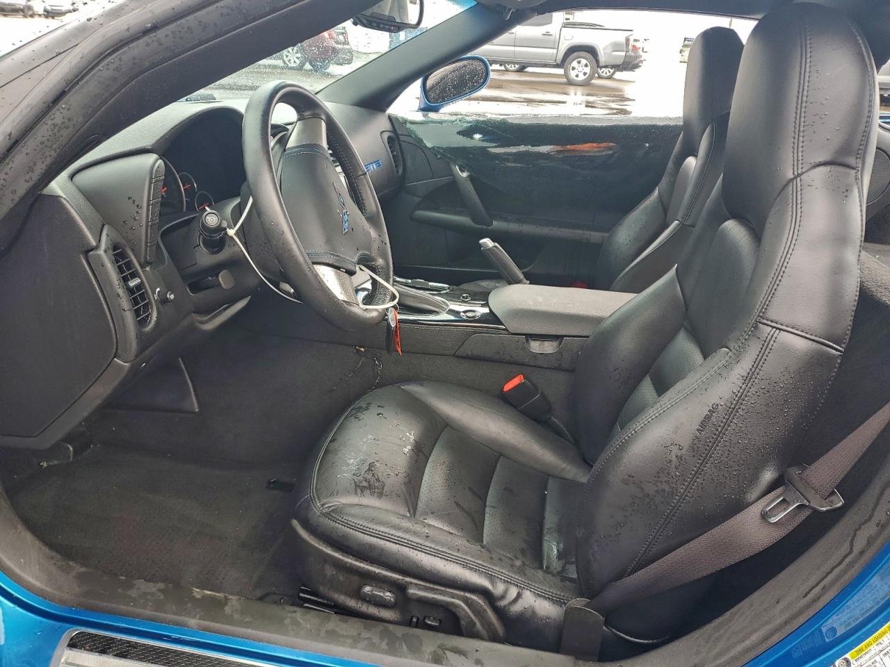 Chevrolet Corvette Image 12