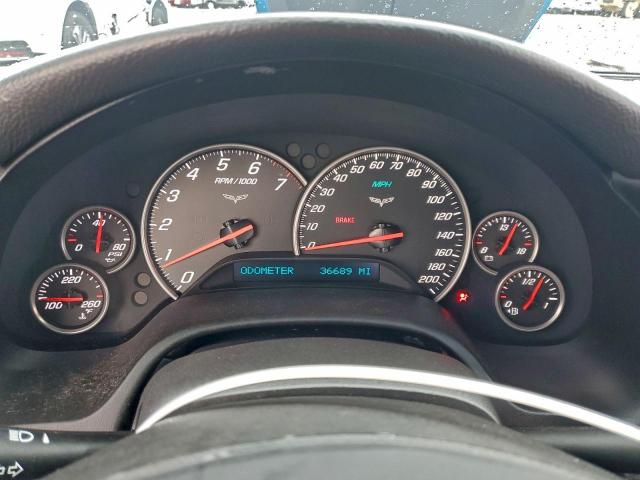 Chevrolet Corvette Image 11