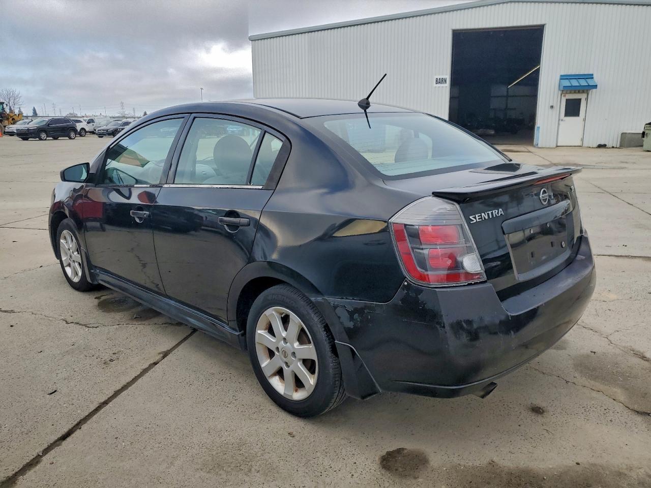 Nissan Sentra 2.0 Image 2