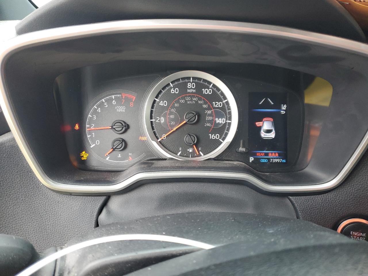 Toyota Corolla Se Image 8