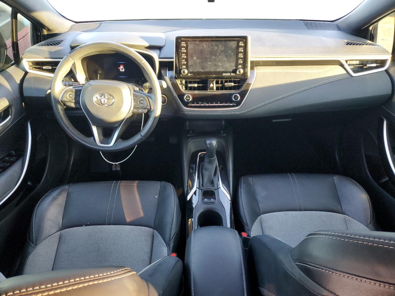 Toyota Corolla Xse Image 7