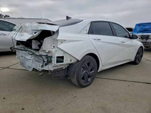 Hyundai ELANTRA Sel Image 5