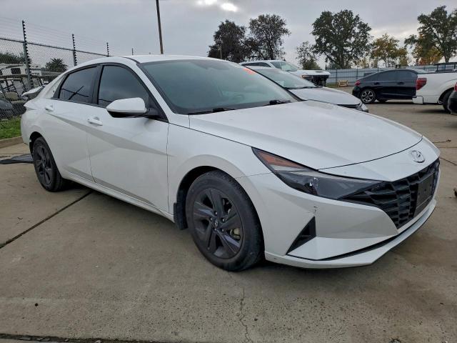 Hyundai ELANTRA Sel Image 4