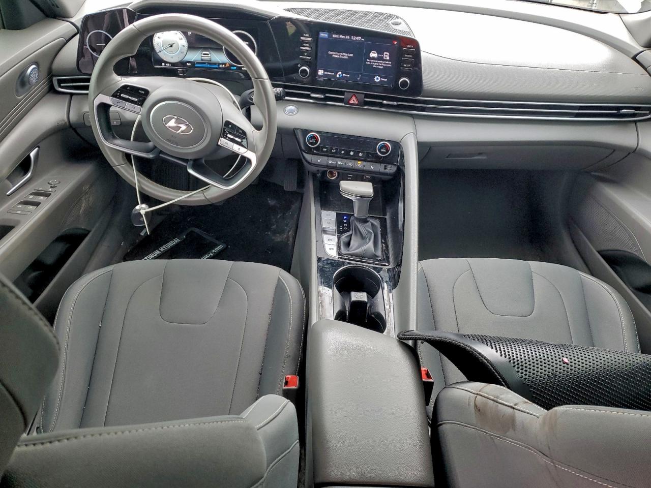 Hyundai ELANTRA Sel Image 6