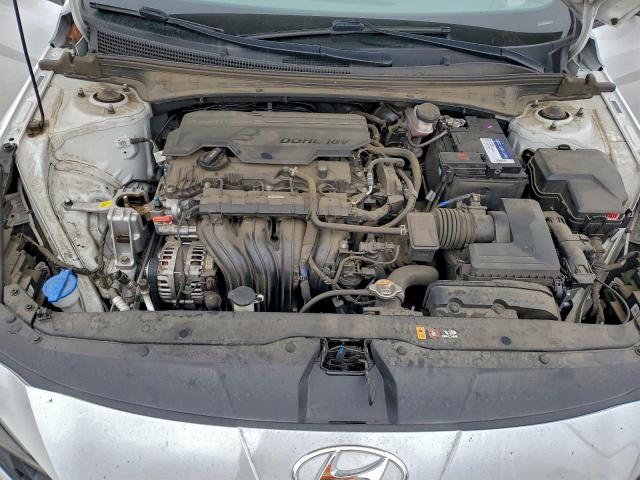 Hyundai ELANTRA Sel Image 11