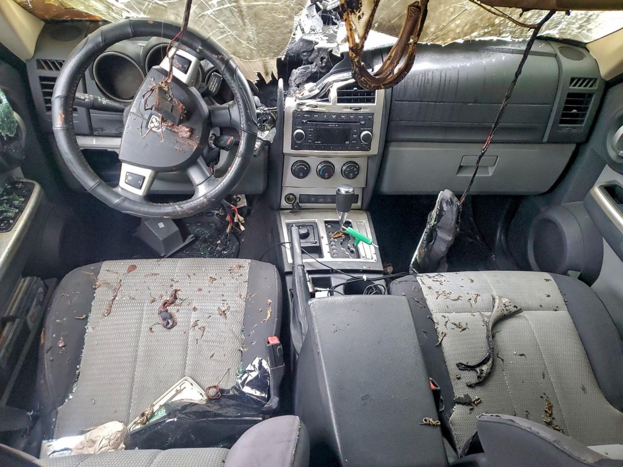 Dodge Nitro Slt Image 9