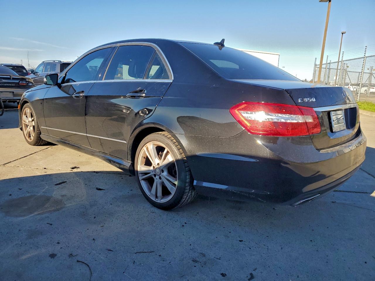 Mercedes-Benz E-Class 350 Image 3