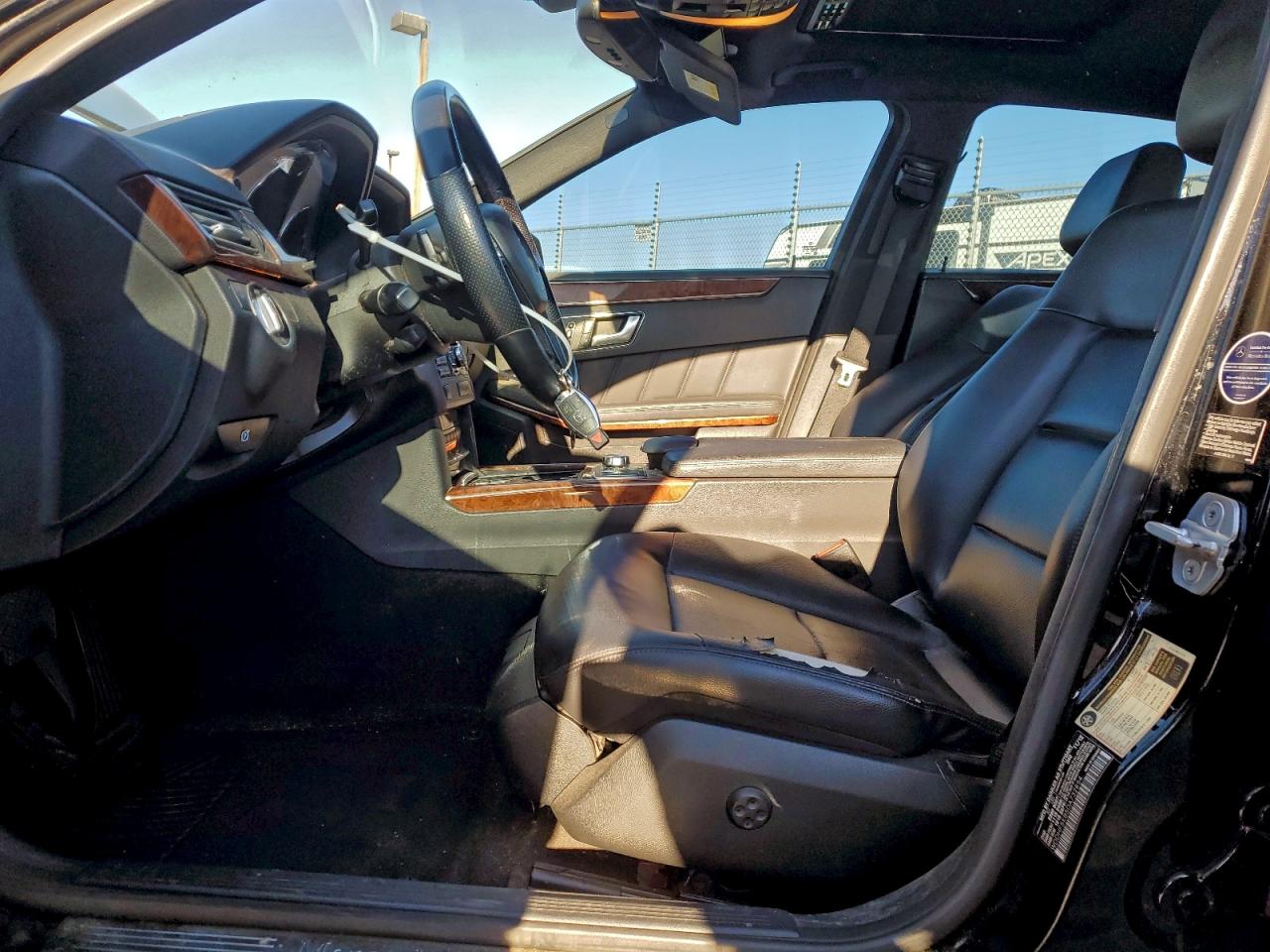 Mercedes-Benz E-Class 350 Image 8