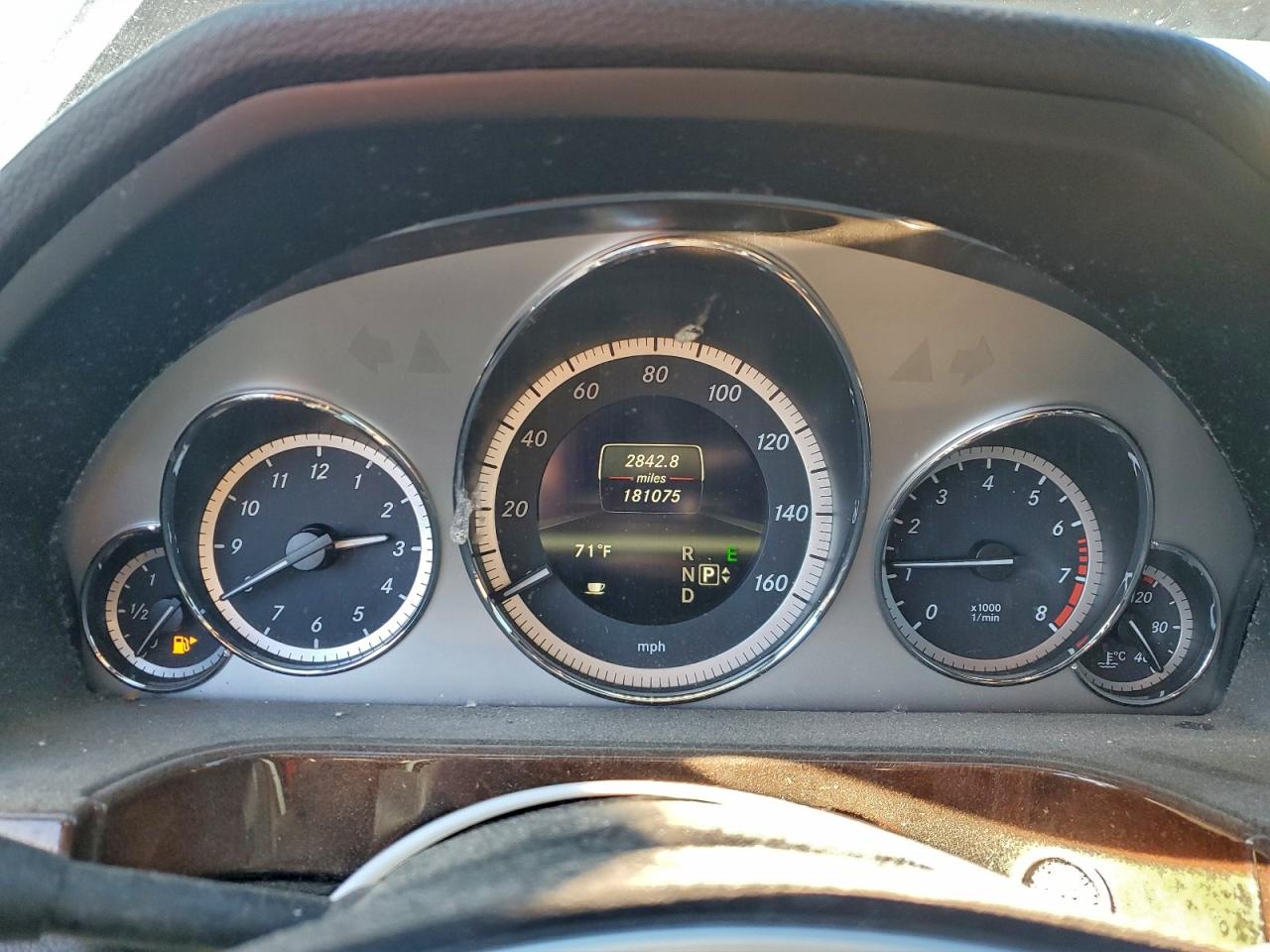 Mercedes-Benz E-Class 350 Image 10