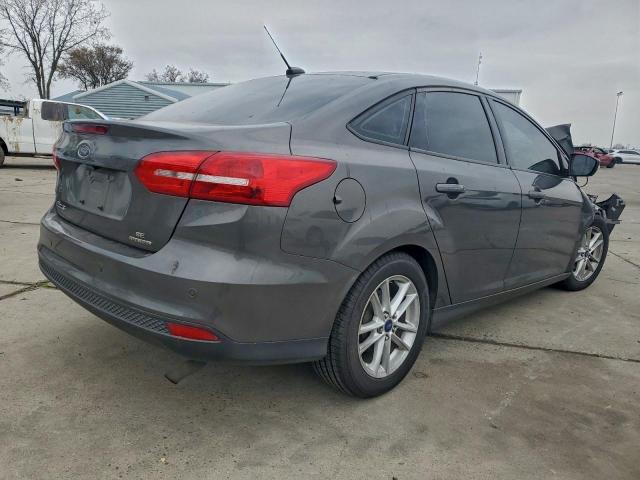 Ford Focus Se Image 11