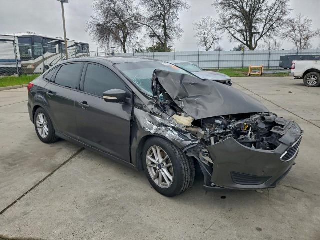 Ford Focus Se Image 6