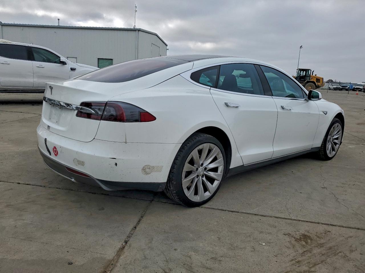 Tesla Model S Image 5