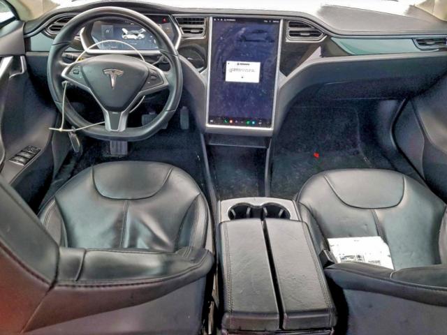 Tesla Model S Image 8
