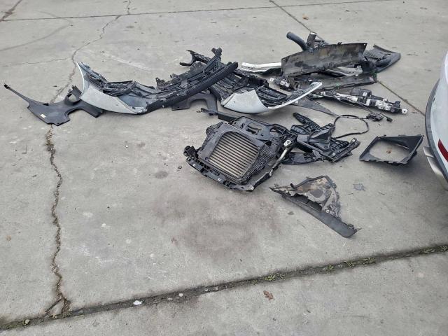 Porsche Macan Turbo Image 2