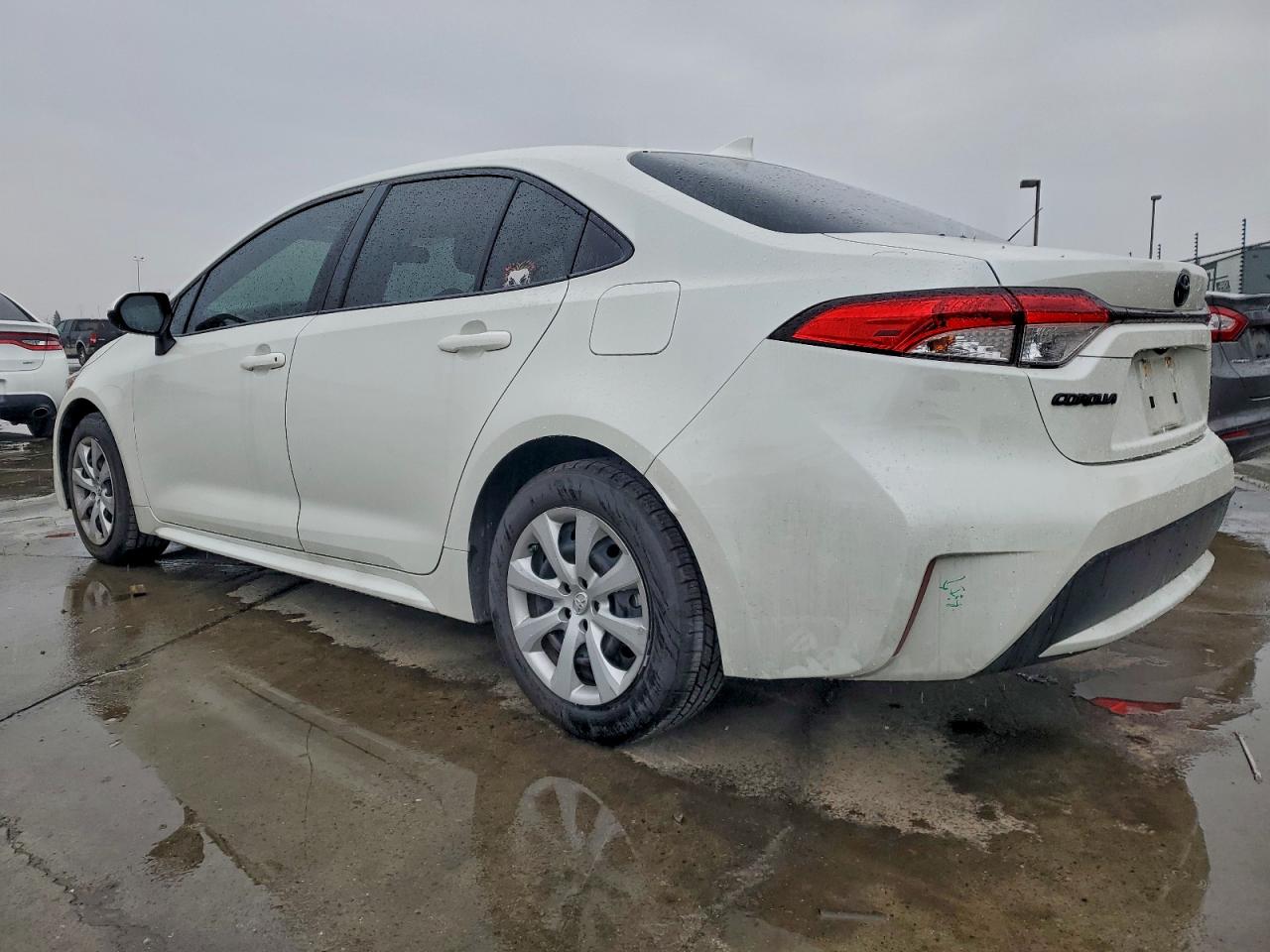 Toyota Corolla Le Image 2