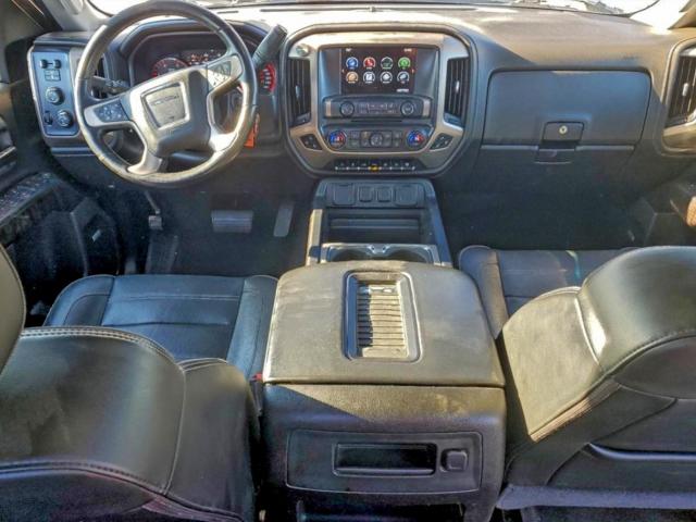 GMC Sierra K2500 Denali Image 10