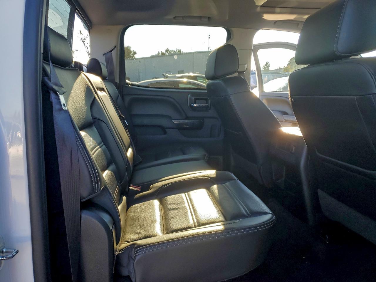 GMC Sierra K2500 Denali Image 7