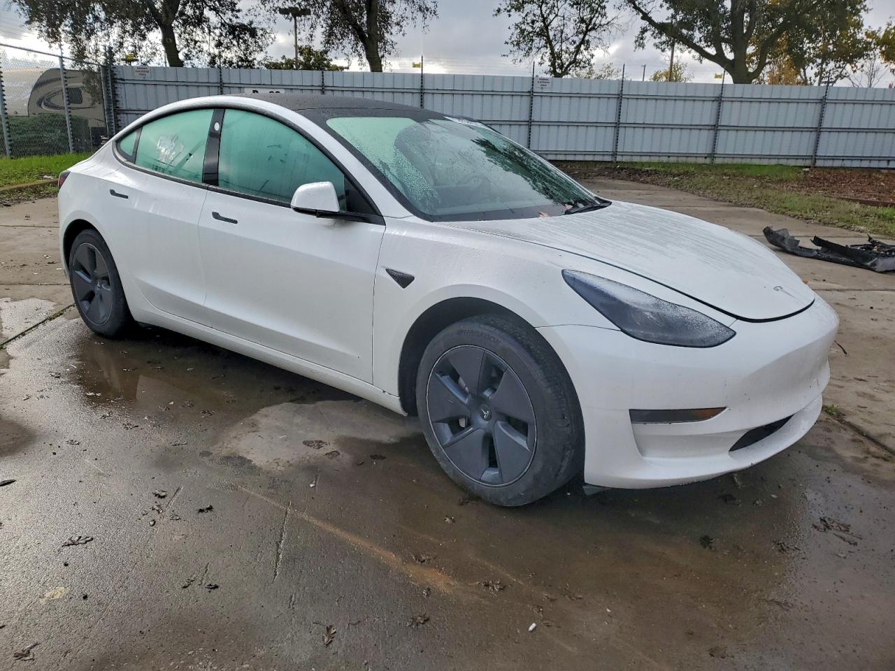 Tesla Model 3 Image 7