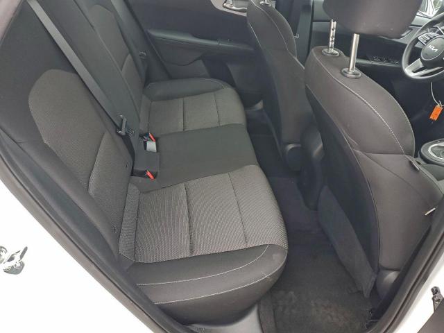 Kia Forte Lx Image 13