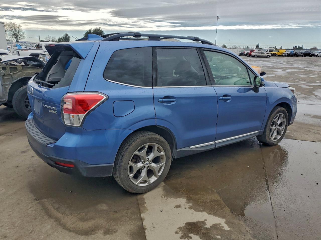 Subaru Forester 2.5i Touring Image 12